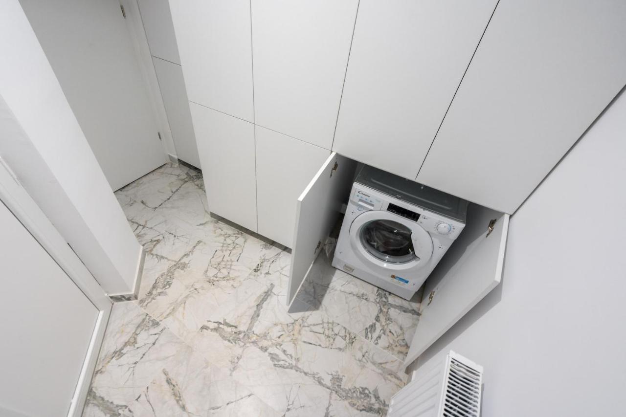 Crystal 3Bdr Apartment In Center Букурещ Екстериор снимка