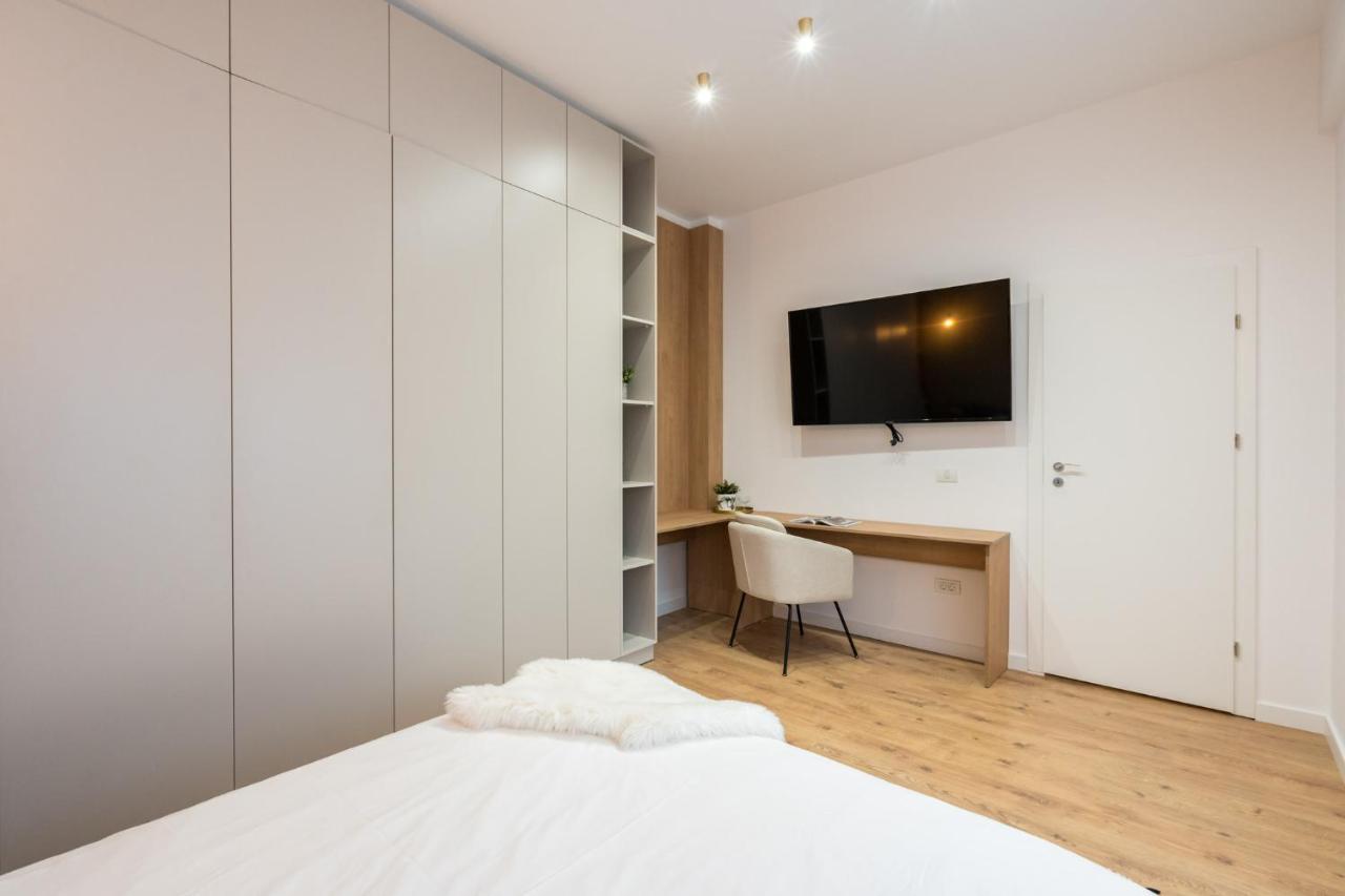 Crystal 3Bdr Apartment In Center Букурещ Екстериор снимка