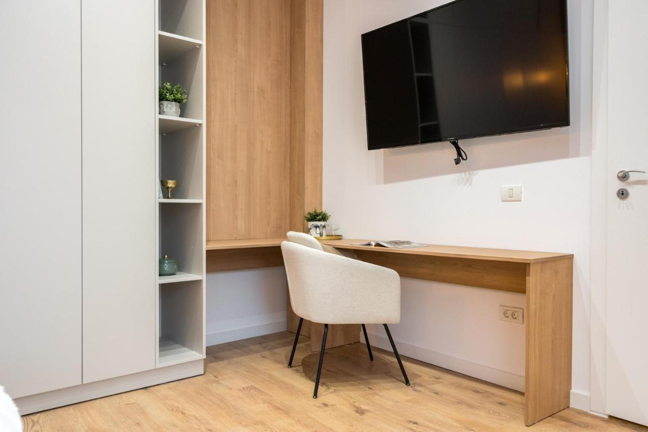 Crystal 3Bdr Apartment In Center Букурещ Екстериор снимка