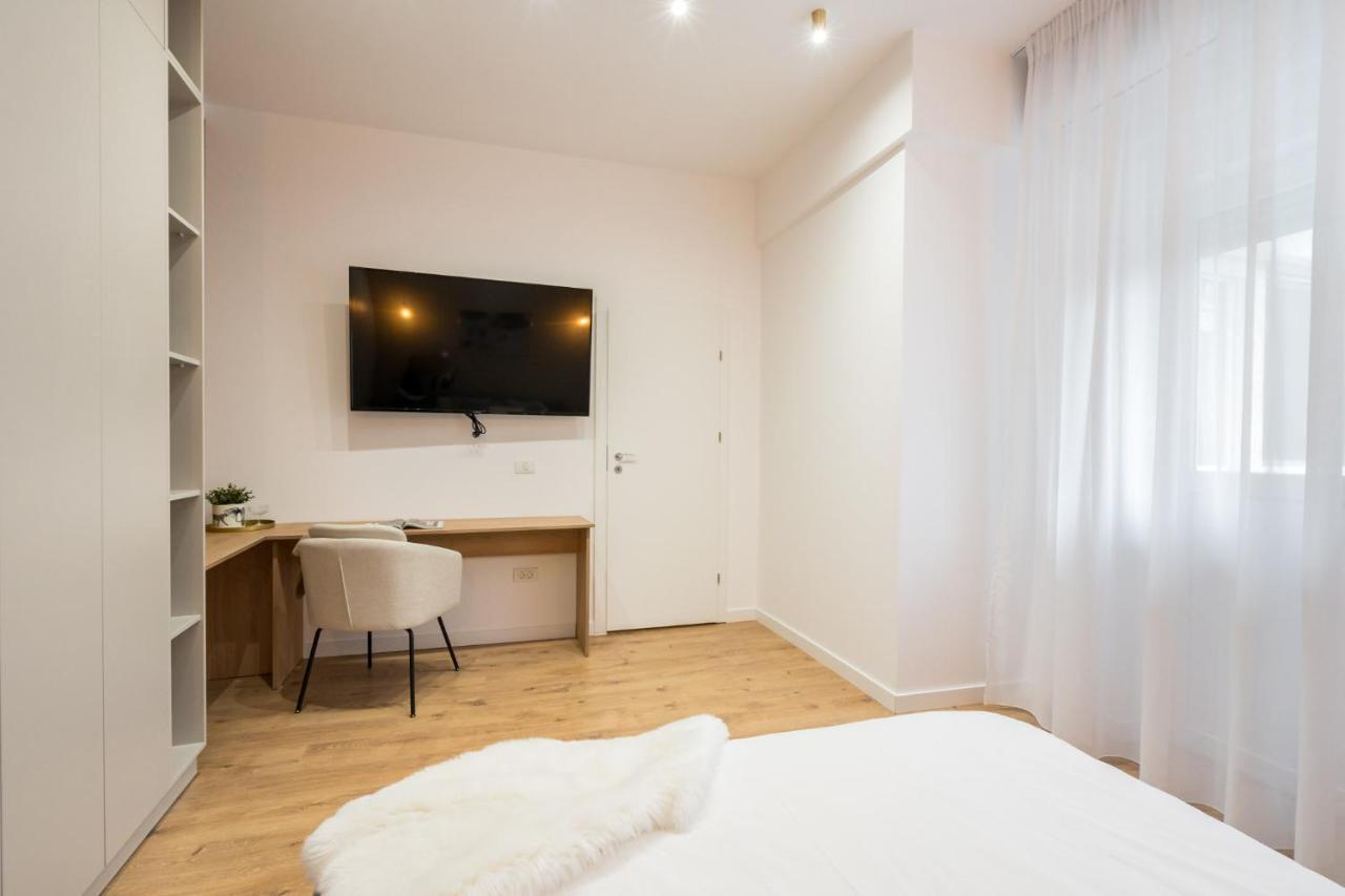 Crystal 3Bdr Apartment In Center Букурещ Екстериор снимка