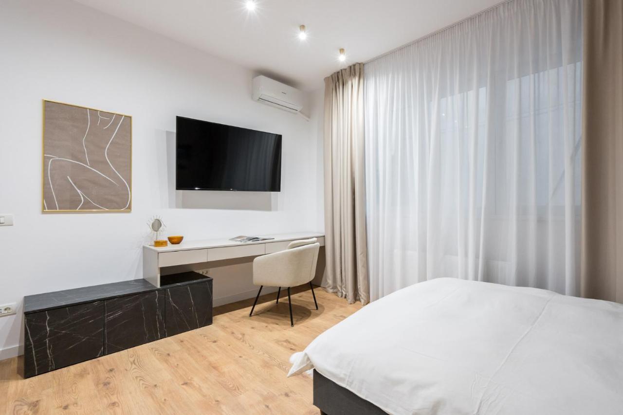 Crystal 3Bdr Apartment In Center Букурещ Екстериор снимка