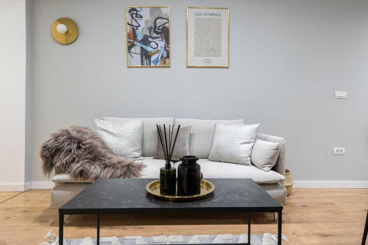 Crystal 3Bdr Apartment In Center Букурещ Екстериор снимка