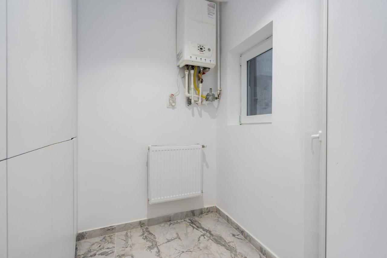 Crystal 3Bdr Apartment In Center Букурещ Екстериор снимка